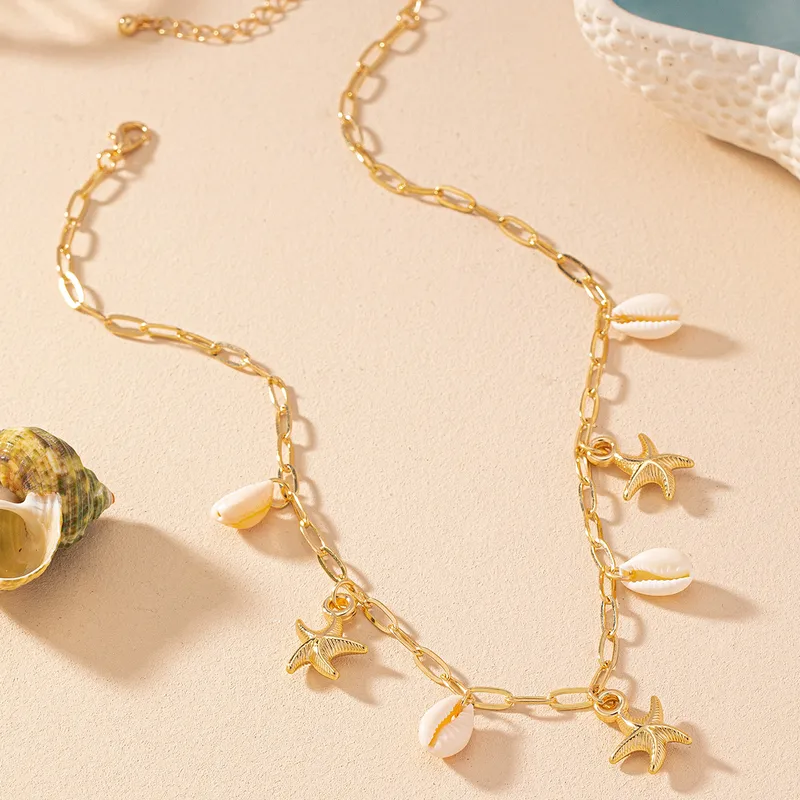 Stylish Marine-Inspired Gold-Tone Shell Necklace