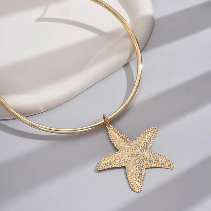 Elegant Starfish Pendant Choker Necklace