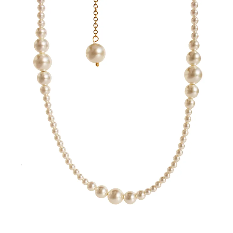 Elegant Faux Pearl Gradient Necklace
