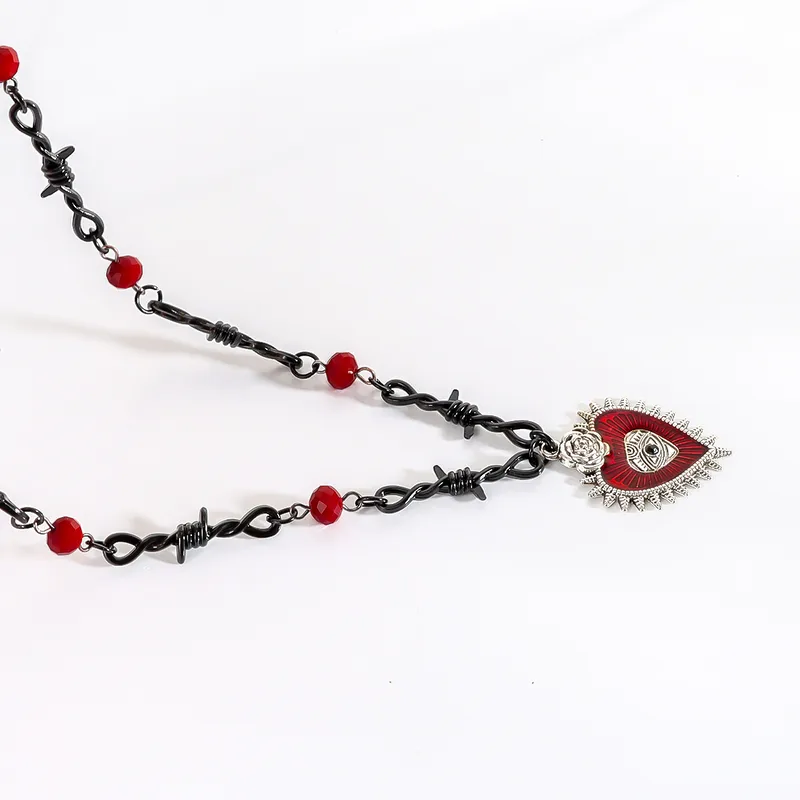 Gothic Retro Heart-Shaped Pendant Necklace